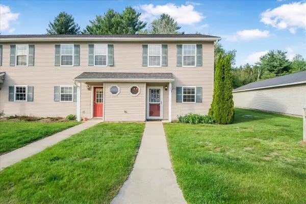 43 Colonial Road #101, Fairfax, VT 05454