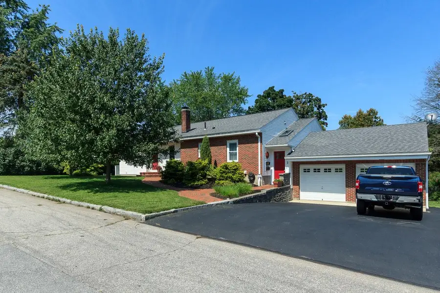 196B Norfolk Street #B (right-side), Manchester, NH 03103 - #2