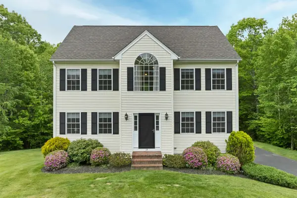 25 Penacook Road, Sandown, NH 03873
