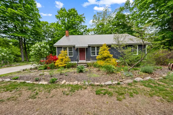 164 Stagecoach Road, Barrington, NH 03825
