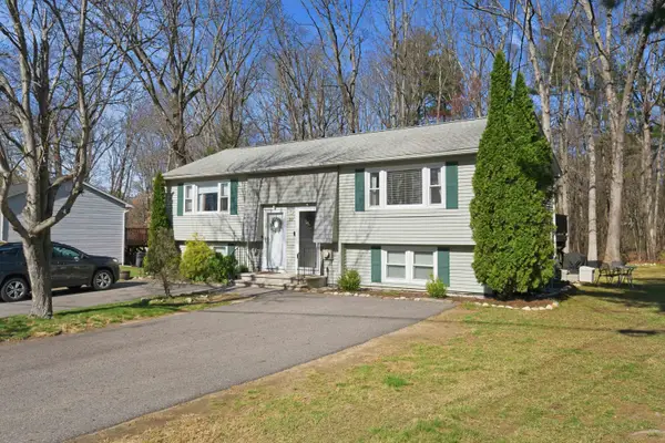 22 Derryfield Road, Derry, NH 03038