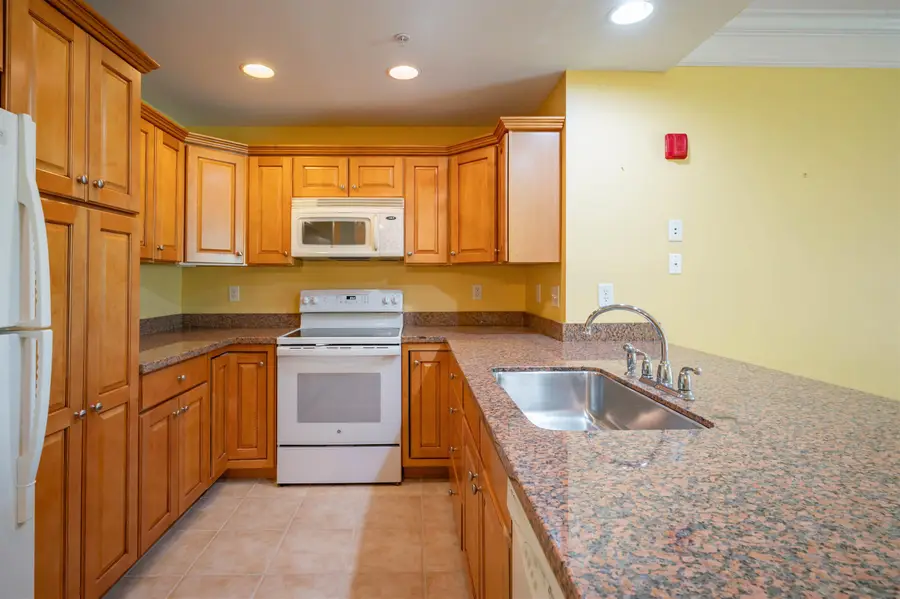5 Sally Sweets Way #213, Salem, NH 03079 - #3