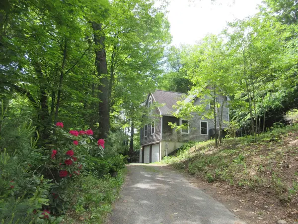 90 Wilsons Woods Road, Brattleboro, VT 05301
