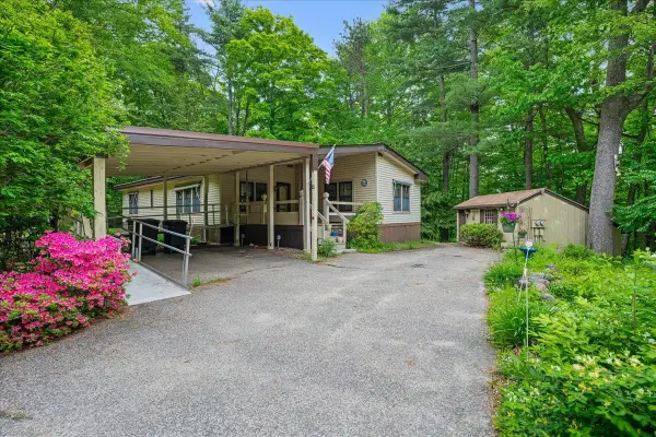 13 Spoke Street, Danville, NH 03819