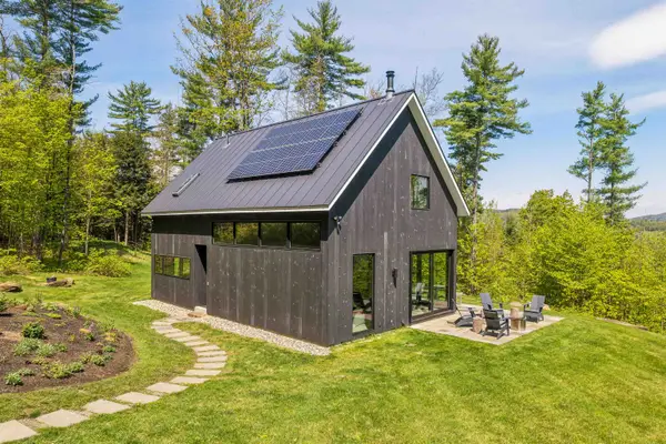 5 Maple Heights, Hartland, VT 05048