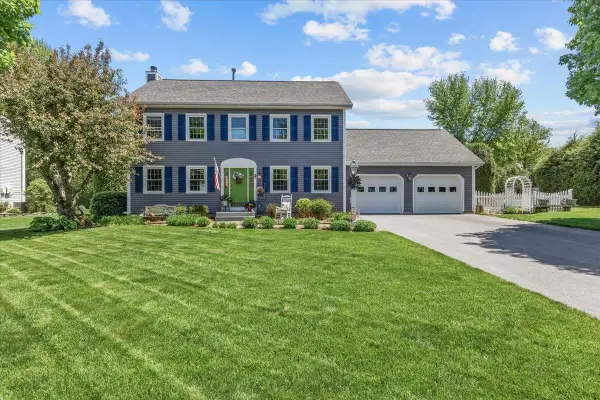37 Countryside Drive, Essex, VT 05452