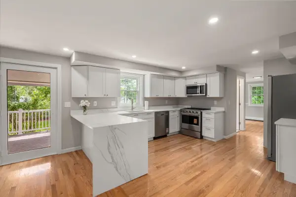 6 Roberta Drive, Dover, NH 03820