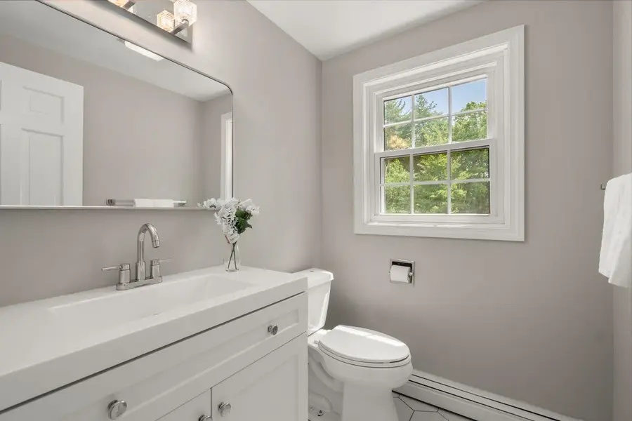 6 Roberta Drive, Dover, NH 03820 - #2