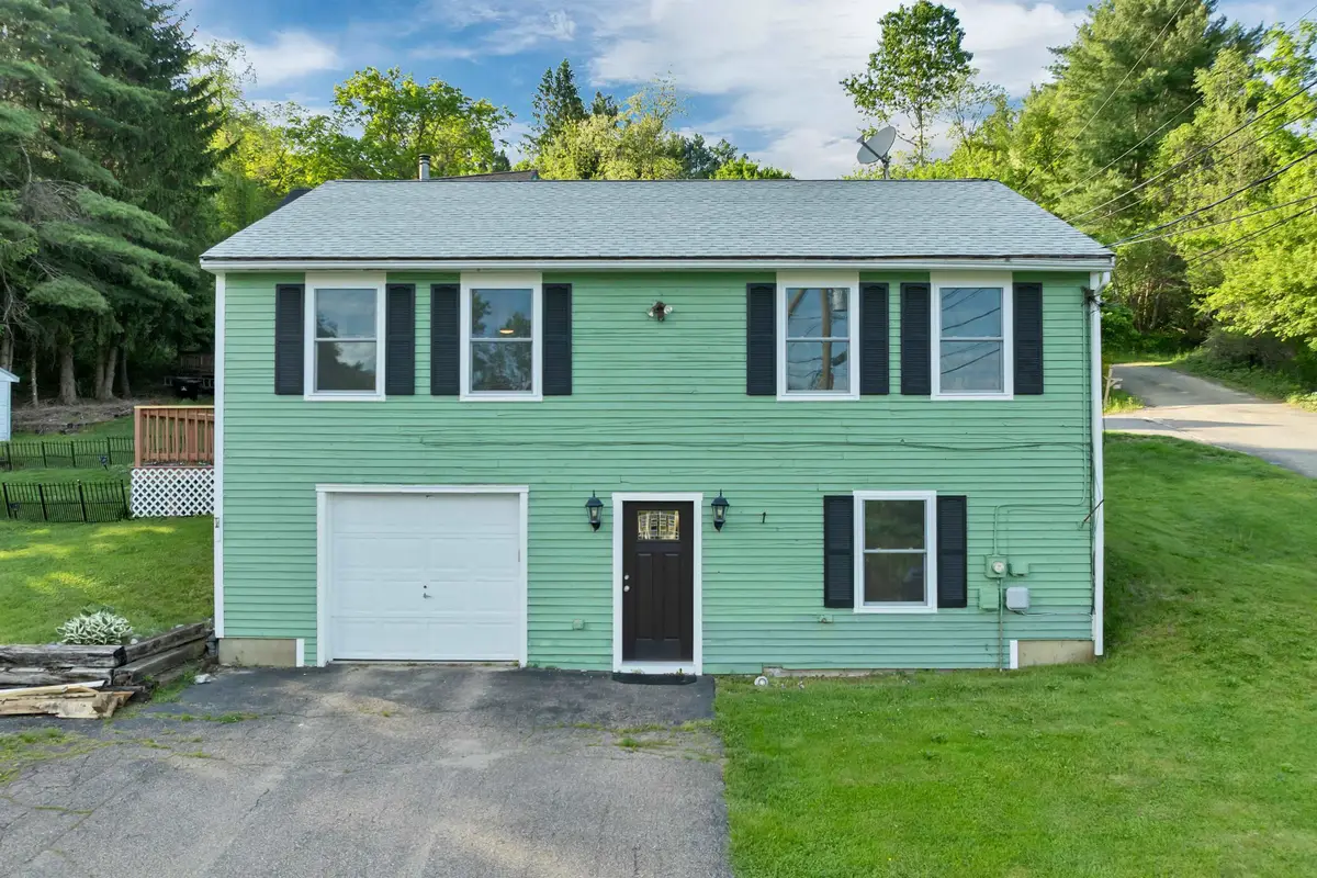 3 Edwards Street, Tilton, NH 03276 - #1