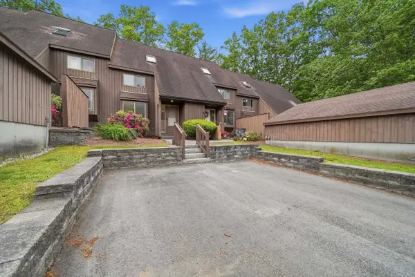 25 Silverton Drive, Nashua, NH 03062