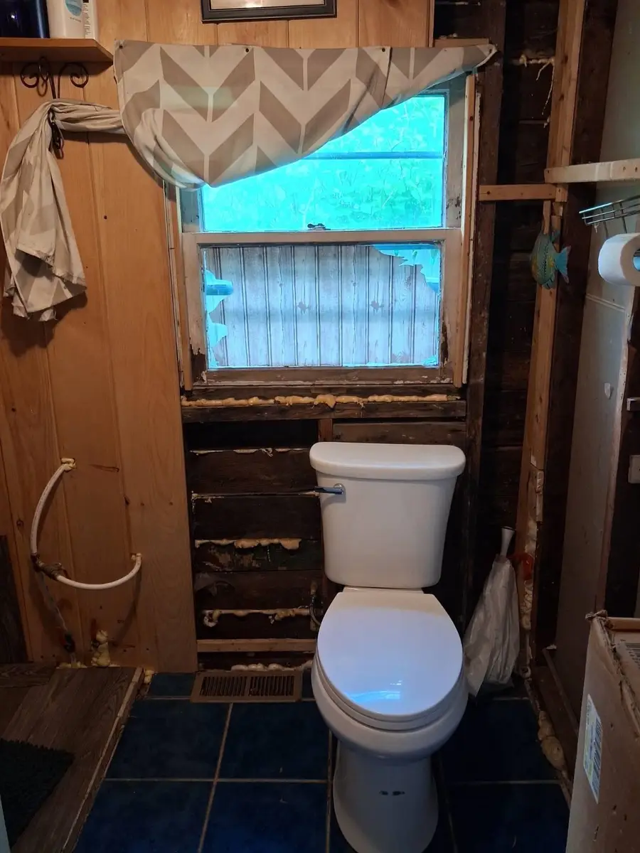 17 Pawtucket Avenue, Claremont, NH 03743 - #2
