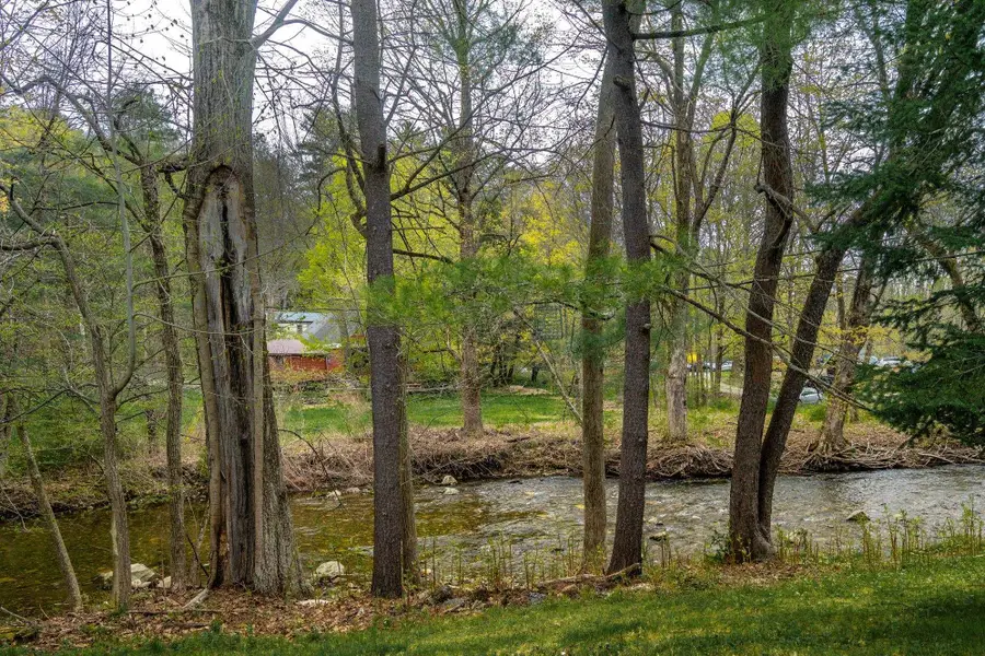 40 Brookside Drive #6, Brattleboro, VT 05301 - #2
