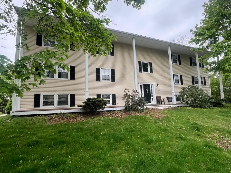 140 Cass Street #A, Portsmouth, NH 03801 - #3