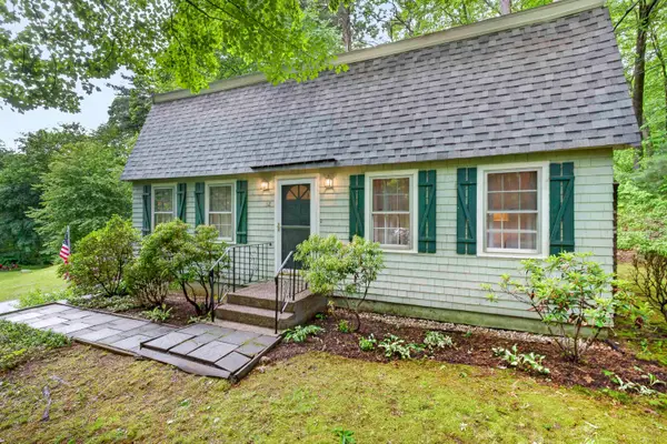 32 Lamson Drive, Merrimack, NH 03054