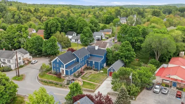 1 Old Manchester Road, Raymond, NH 03077
