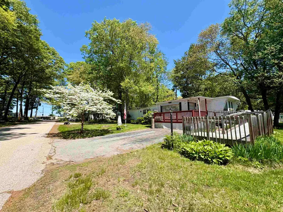 29 Brown Avenue, Seabrook, NH 03874 - #3