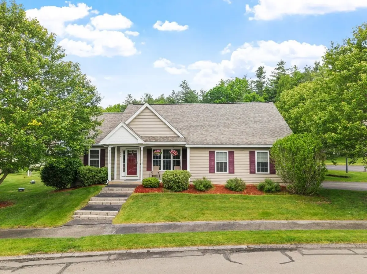22 Dixon Drive, Litchfield, NH 03052 - #1
