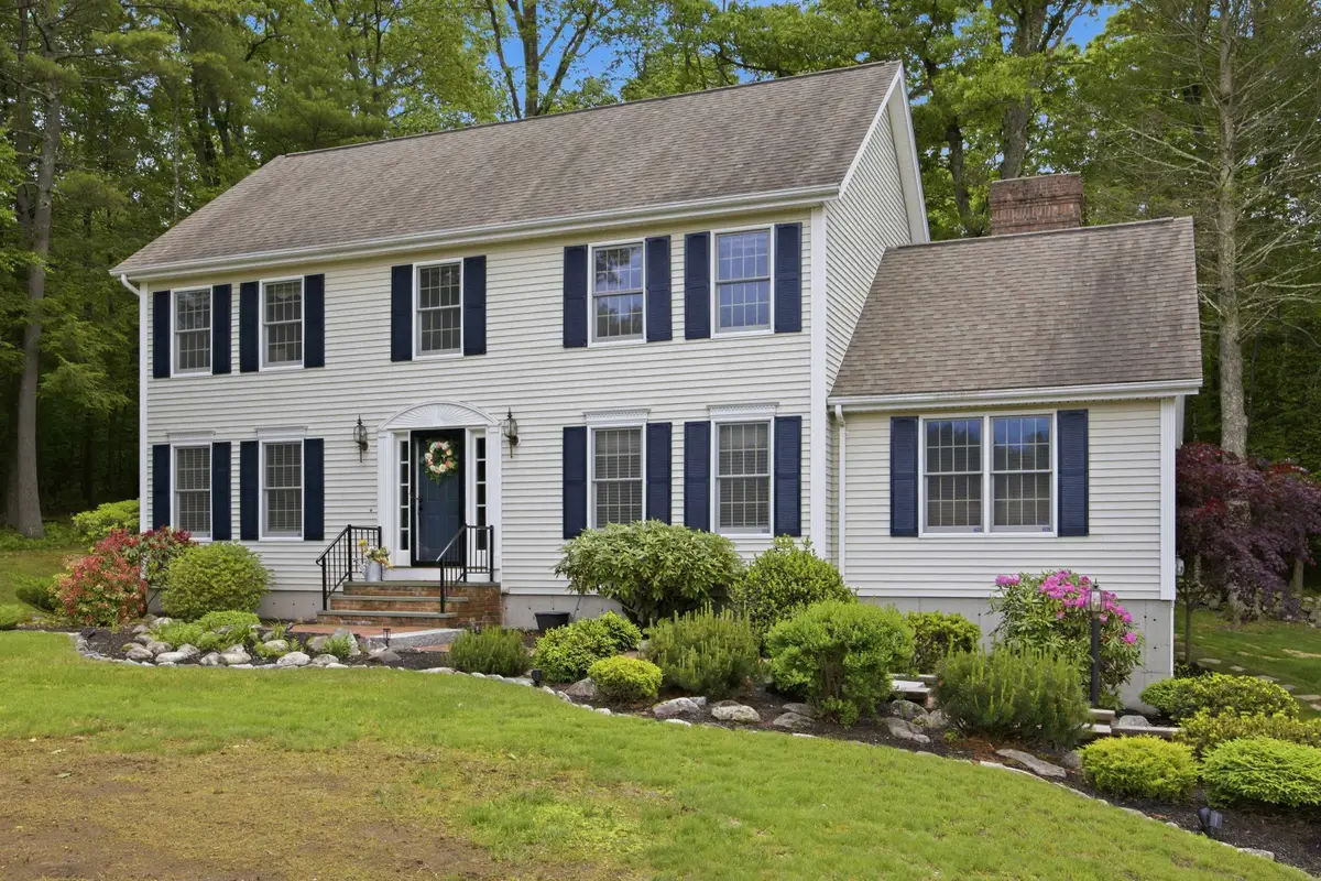 3 Faye Lane, Londonderry, NH 03053 - #1