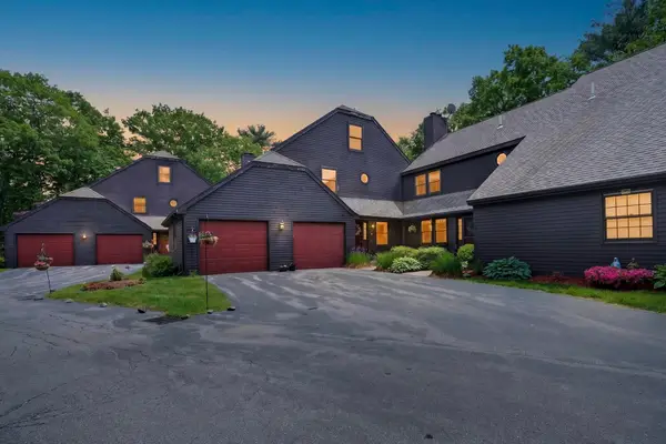 37 Stacey Circle, Windham, NH 03087