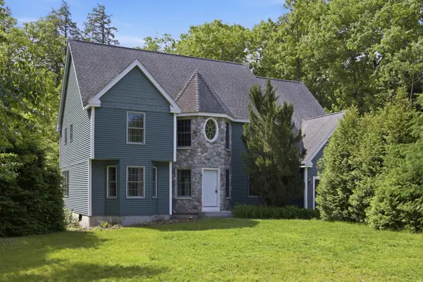 6 Dunnmoore Drive, Bow, NH 03304
