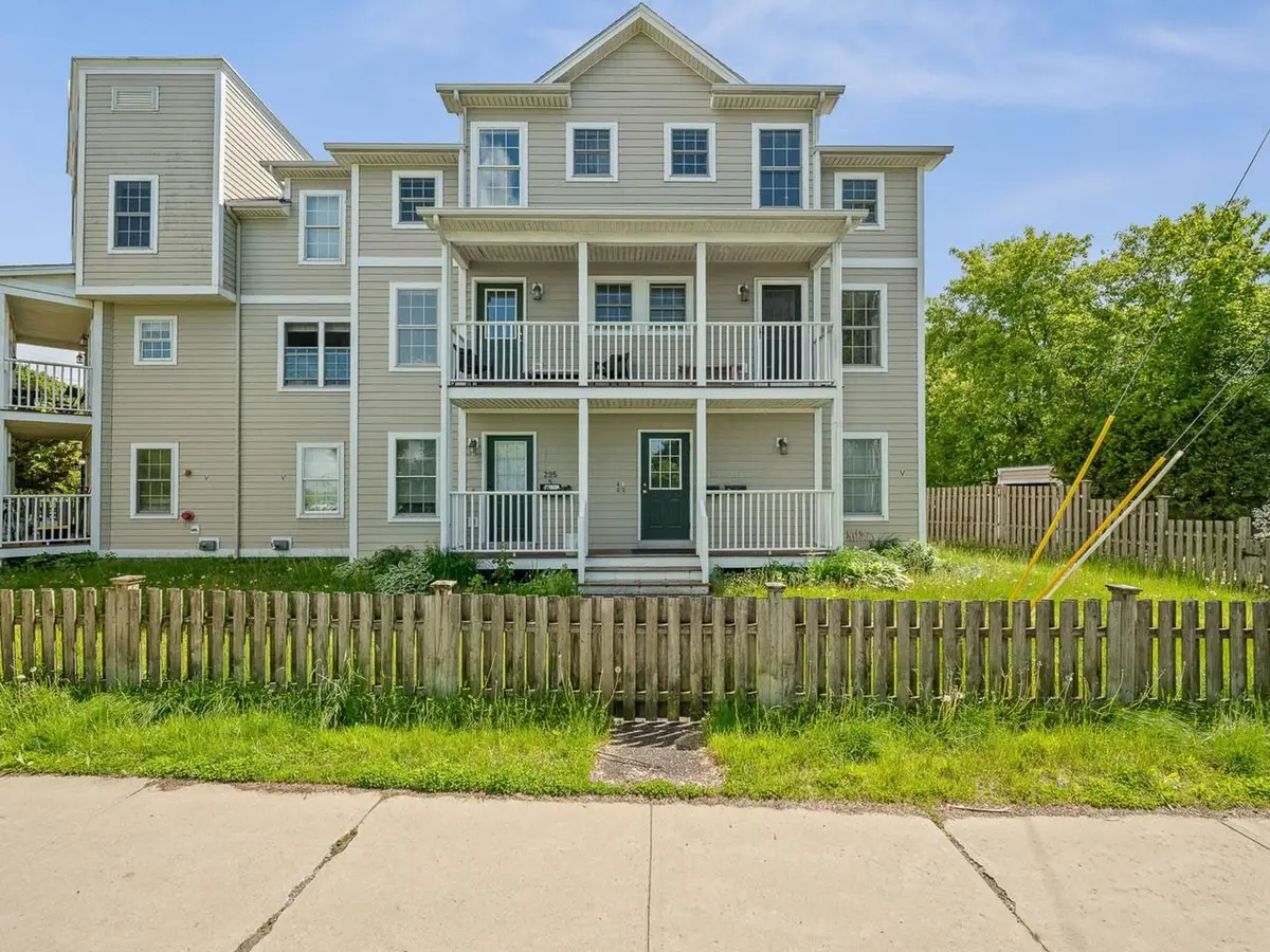 235 Park Street #7, Burlington, VT 05401 - #1