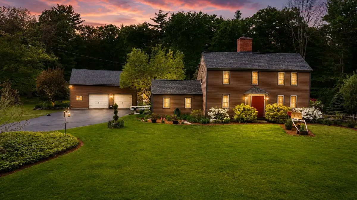 32 Sandown Road, Danville, NH 03819 - #1