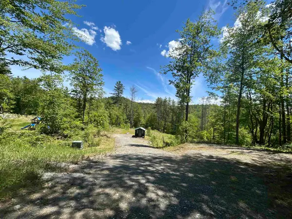 14 Sugar Lot Lane, Jamaica, VT 05343