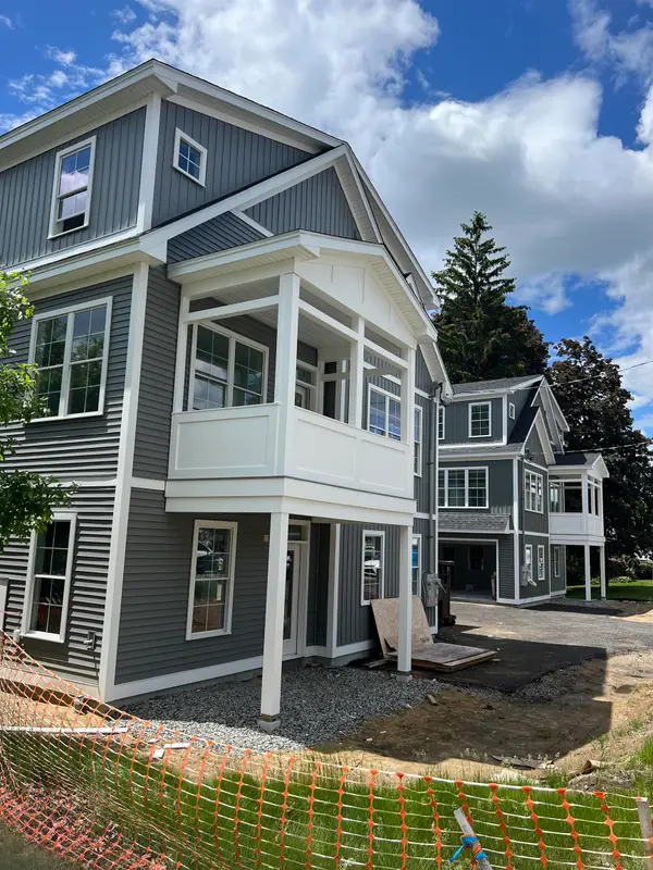 796 Central Avenue #Unit A FRONT, Dover, NH 03820