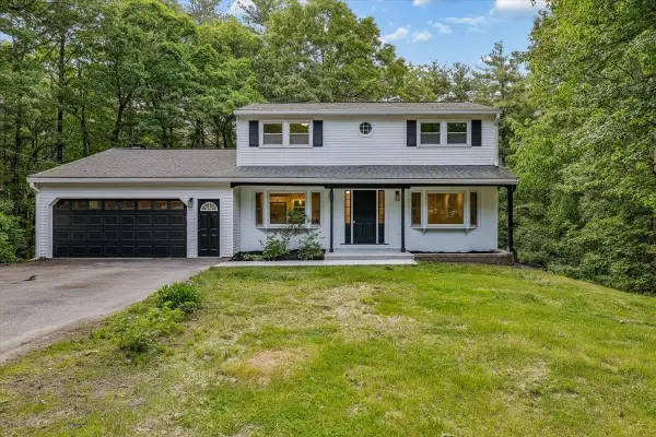 6 Colby Lane, Pelham, NH 03076