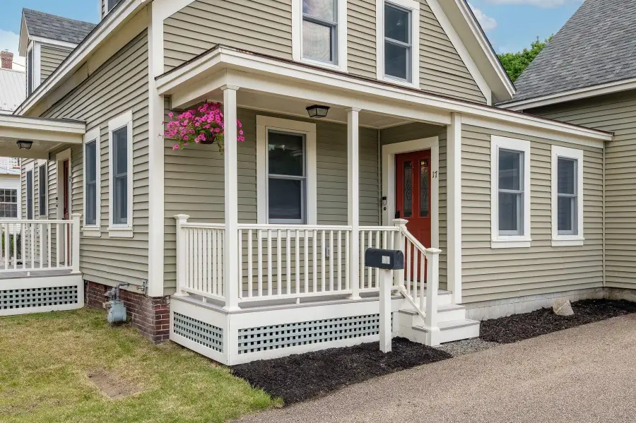 17 Rogers Street, Dover, NH 03820 - #3