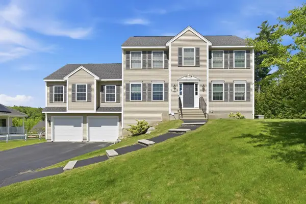 317 University Circle, Hooksett, NH 03106