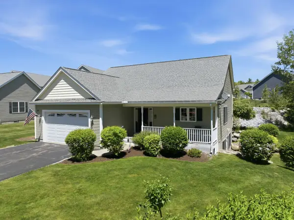 12 Thorn Hill Road, Hooksett, NH 03106