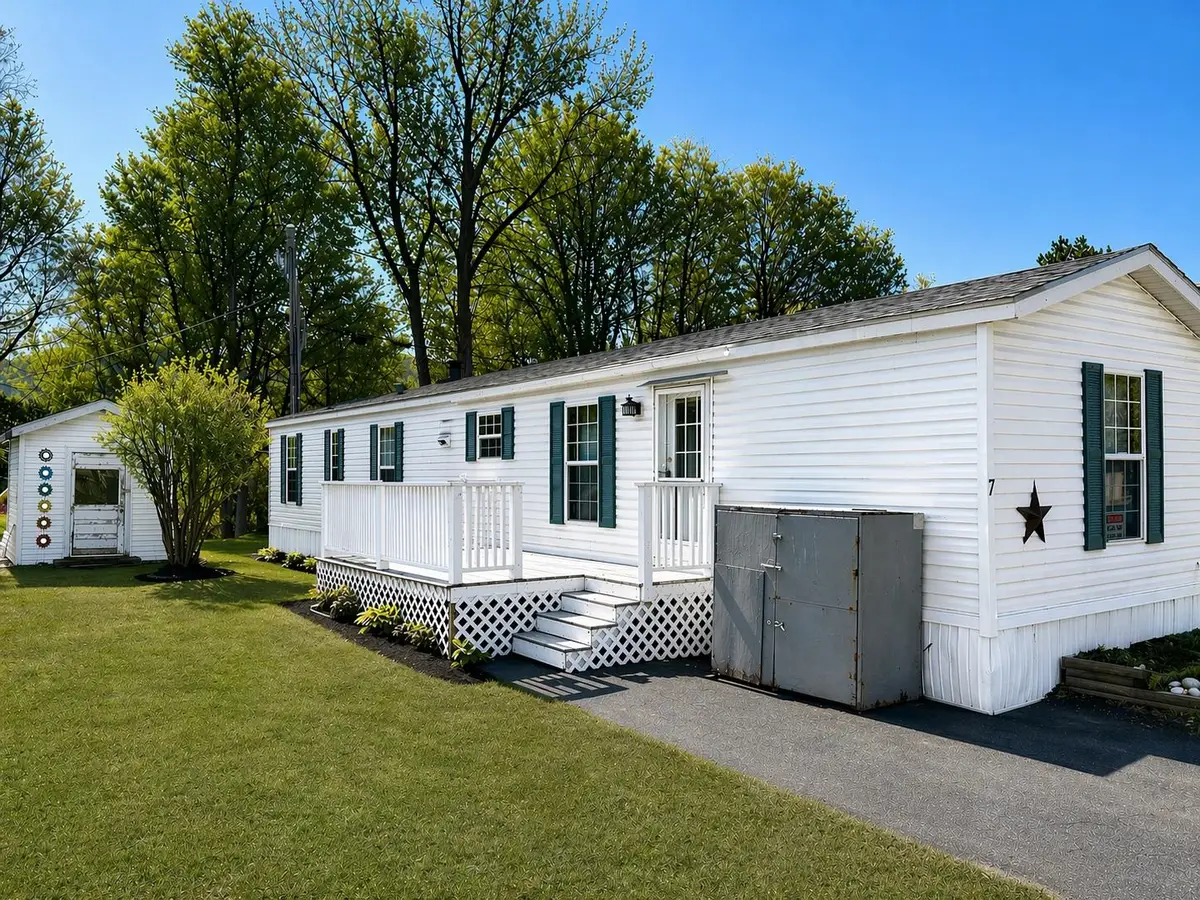7 Dublin Street, Gorham, NH 03581 - #1