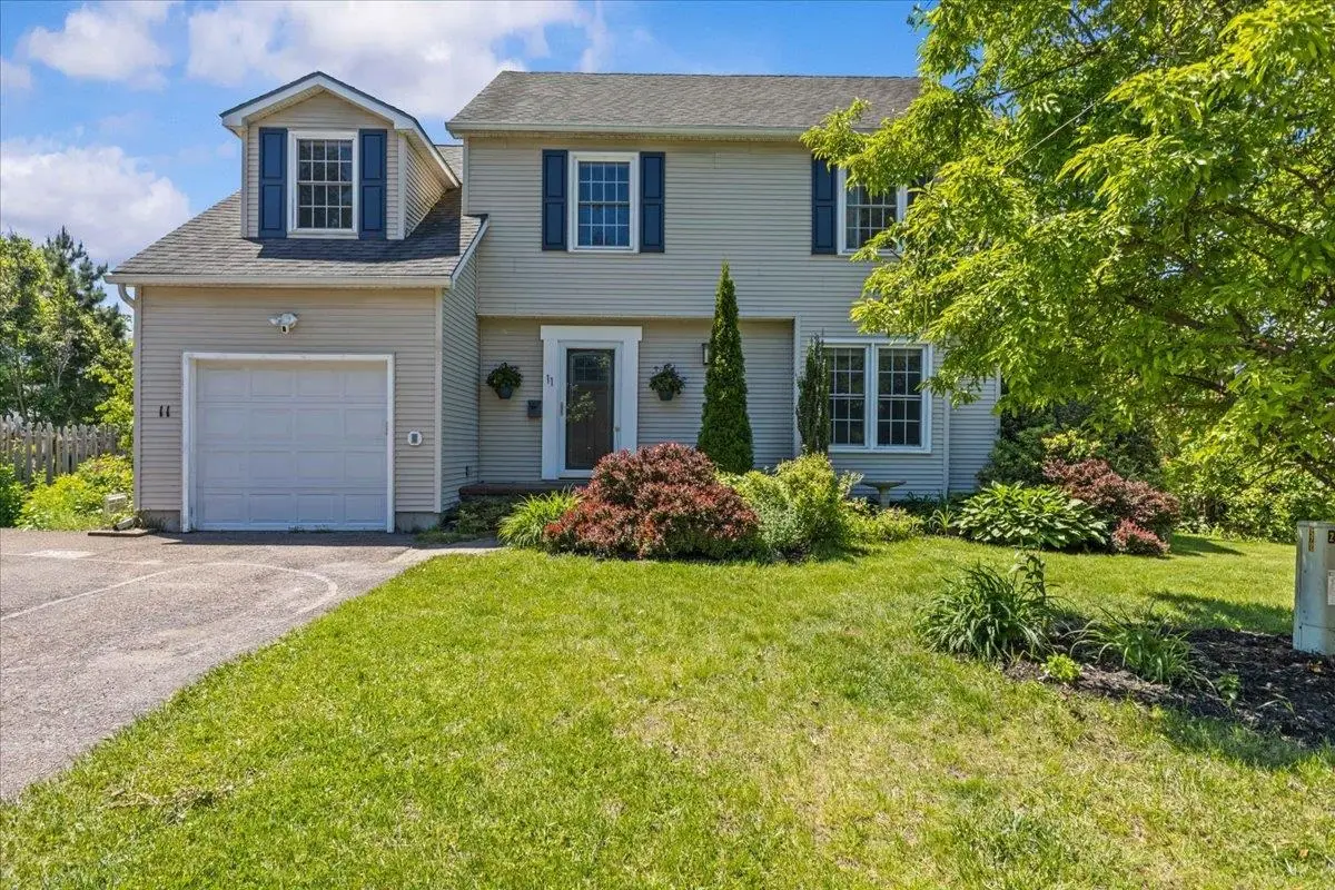 11 Dover Street, South Burlington, VT 05403 - #1