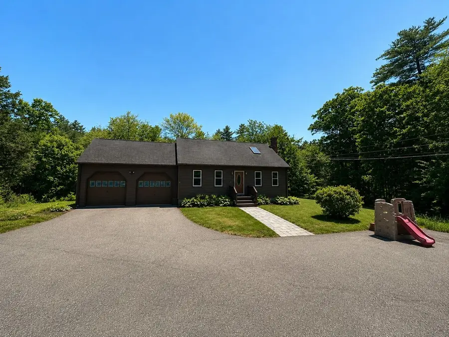 125 Main Street, Raymond, NH 03077 - #2