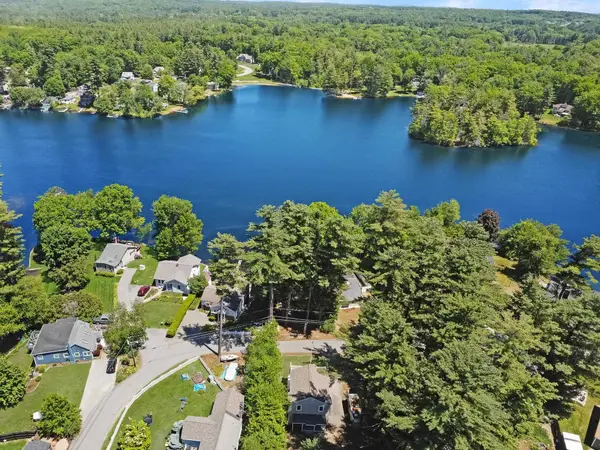 40 Grove Avenue, Salem, NH 03079