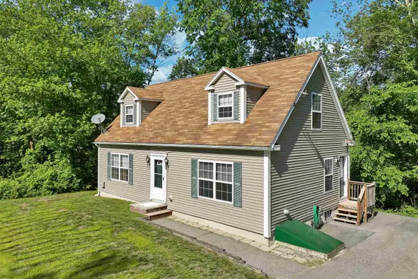 29 Lawrence Road, Salem, NH 03079