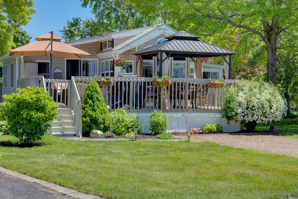 51 Island Circle, South Hero, VT 05486