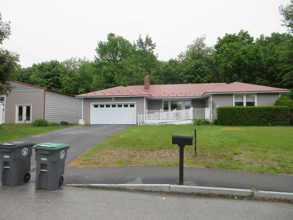 383 ROWE Avenue, Pembroke, NH 03275 - #1