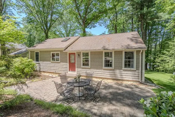 31 Lake View Drive, Strafford, NH 03884
