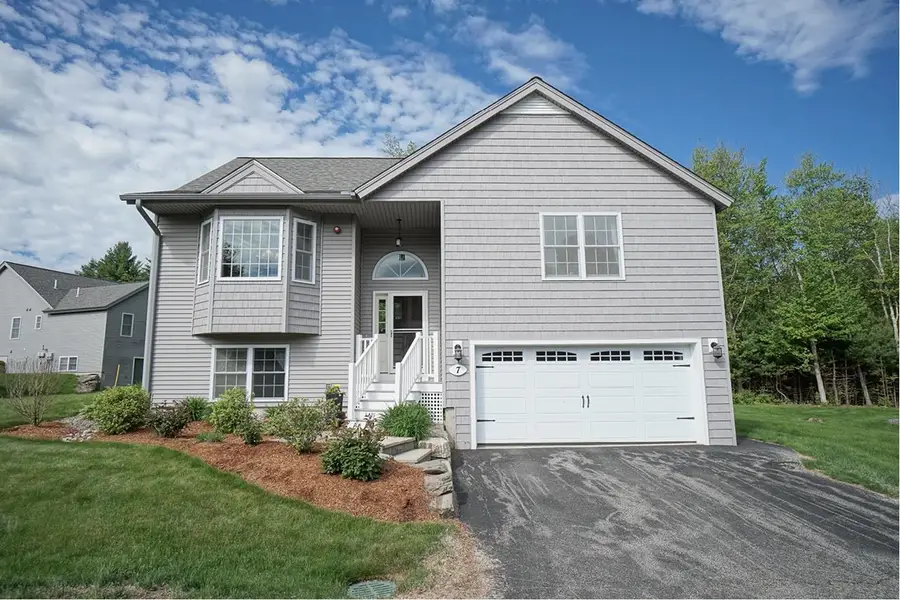 7 Northfield Road, Atkinson, NH 03811 - #3