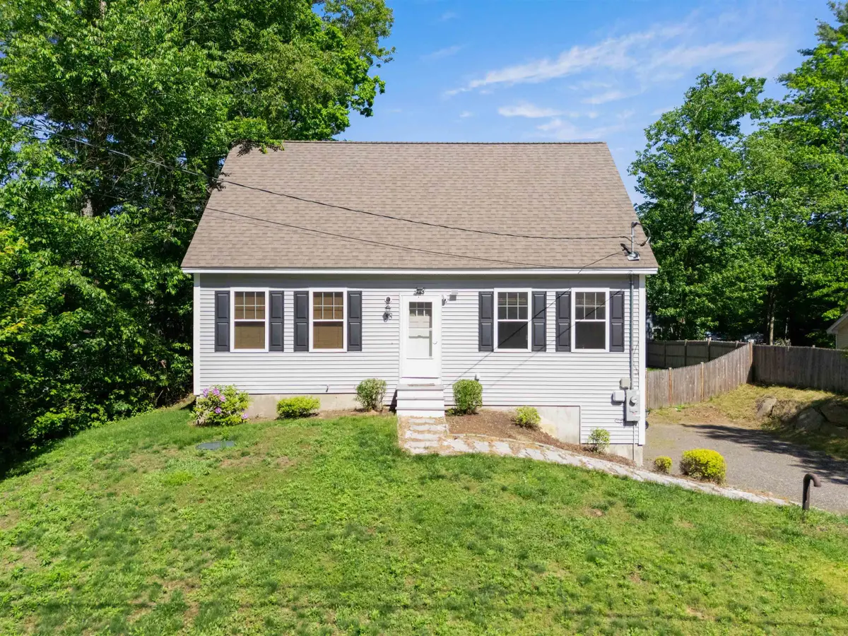38 Regina Avenue, Raymond, NH 03077 - #1
