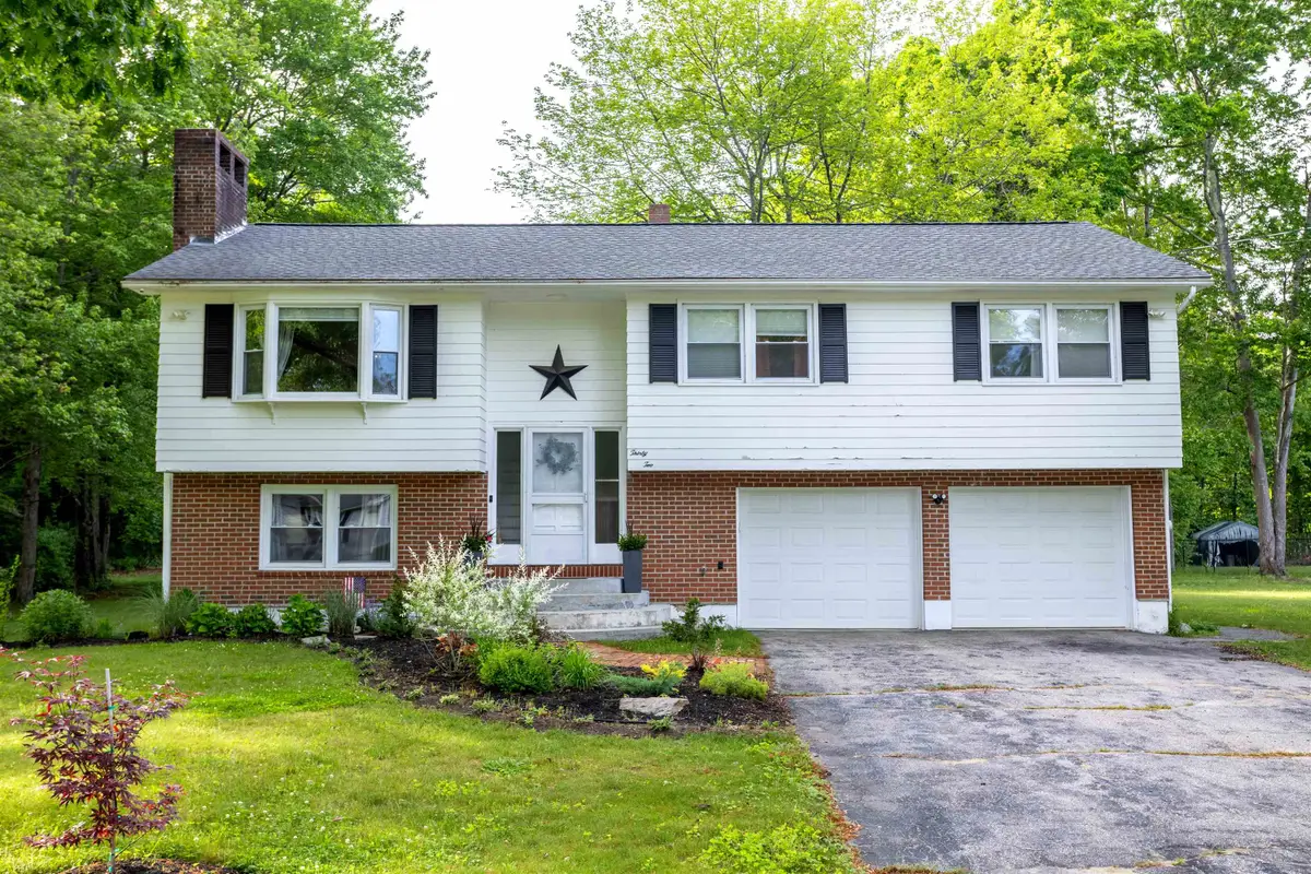 32 Alvirne Drive, Hudson, NH 03051 - #1