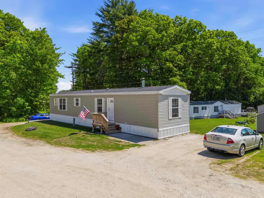 11 Daisy Drive, Pittsfield, NH 03263 - #3