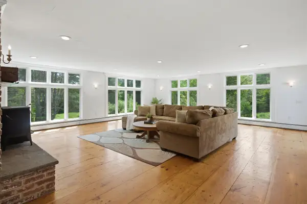 42 Blackberry Lane, Jamaica, VT 05343