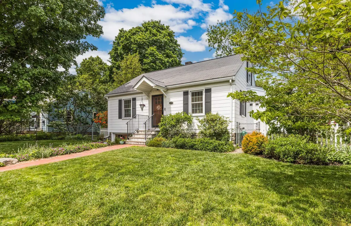 203 Melbourne Street, Portsmouth, NH 03801 - #1