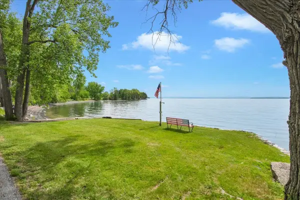 174 Pelot's Point Road, North Hero, VT 05474