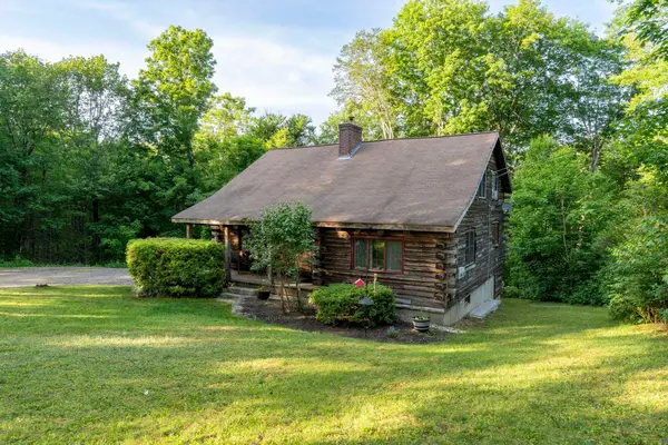 24 Cate Road, Deerfield, NH 03037