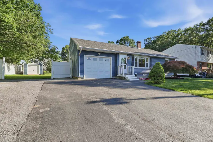 37 W Glenwood Street, Nashua, NH 03060 - #3