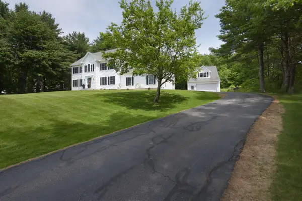 2 Chelsea Drive, Bow, NH 03304